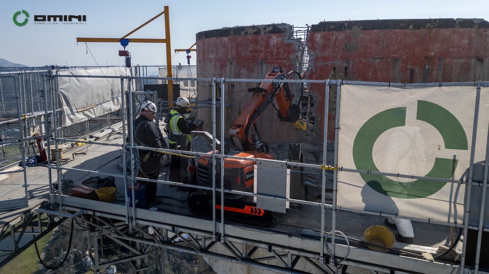 Demolizione ciminiera centrale ENEL La Spezia Fratelli Omini 10